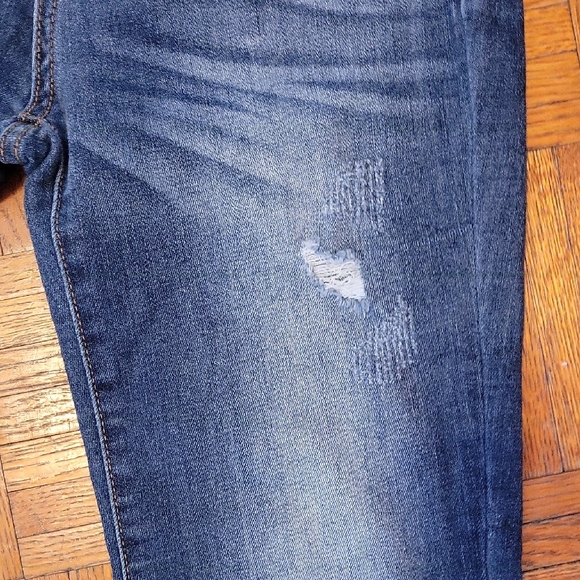 Judy Blue Dark Wash Straight Leg Distressed Denim Jeans Size 27 Like New - Picture 8 of 12